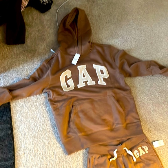 GAP Other - Brand new with tags Boys hoodie and sweatpants size 14-16